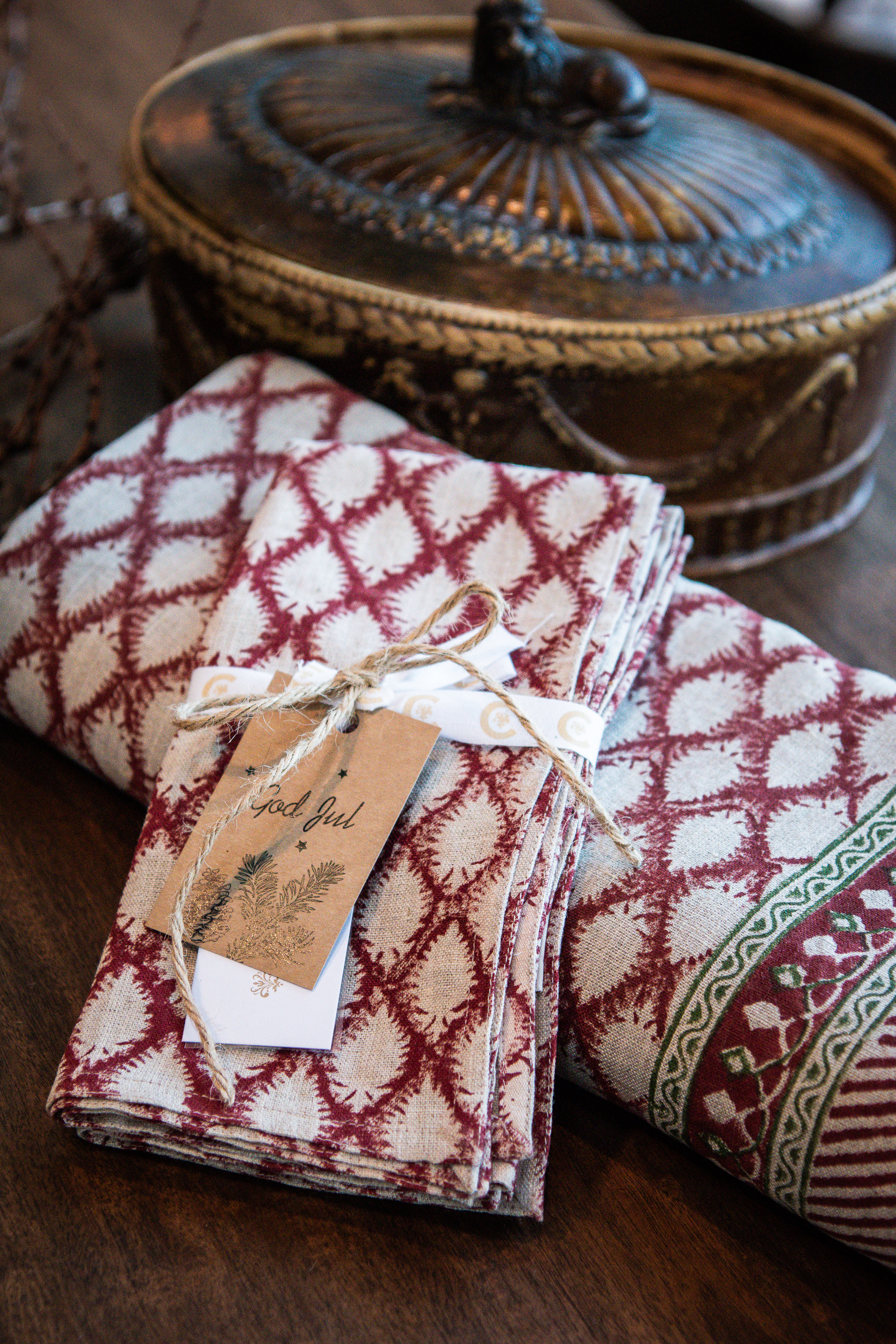 Duk Linne Cypress Red 150X350cm  1