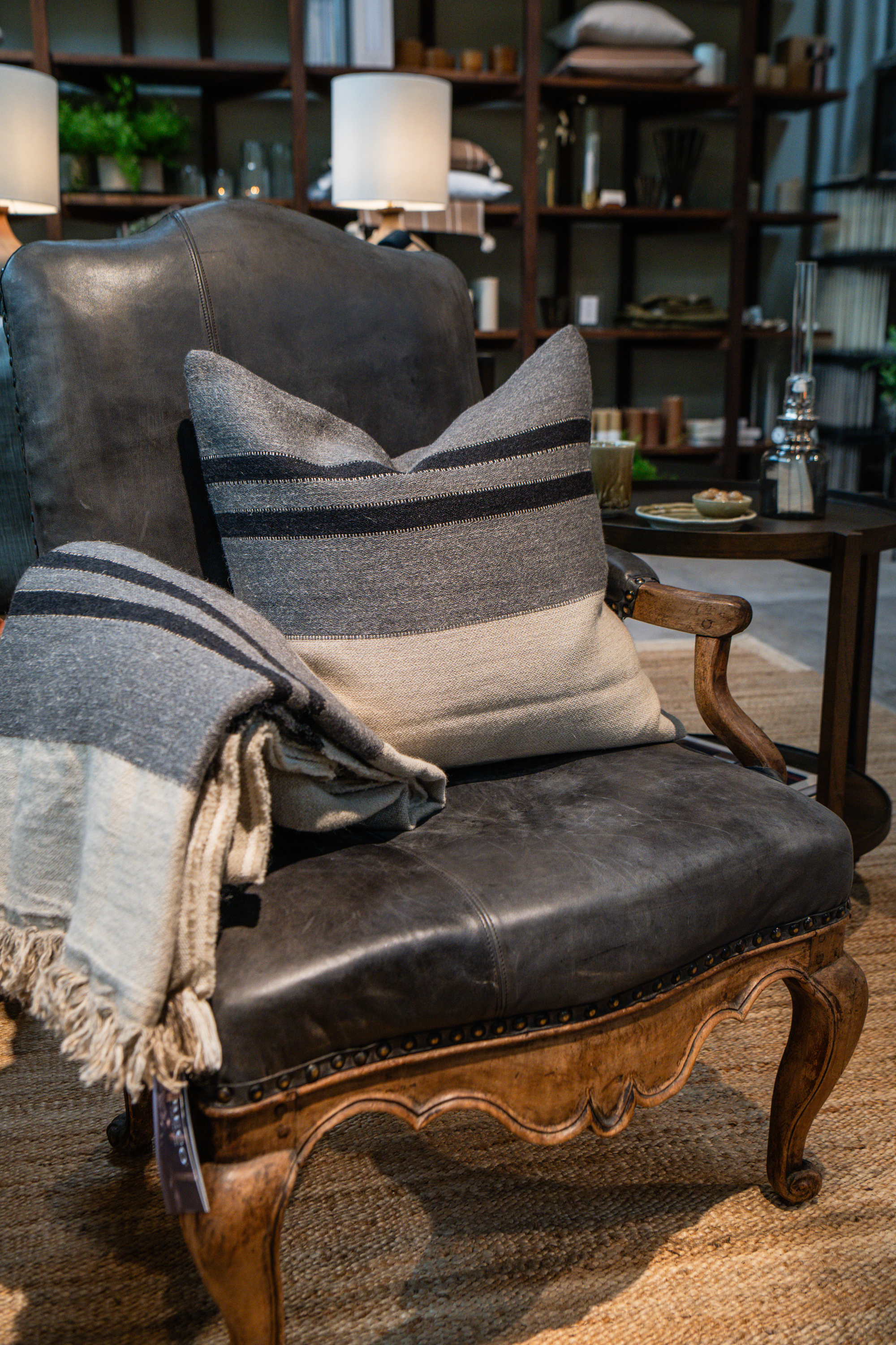Kuddfodral Black Hourse Stripe Charcoal 50x50 1