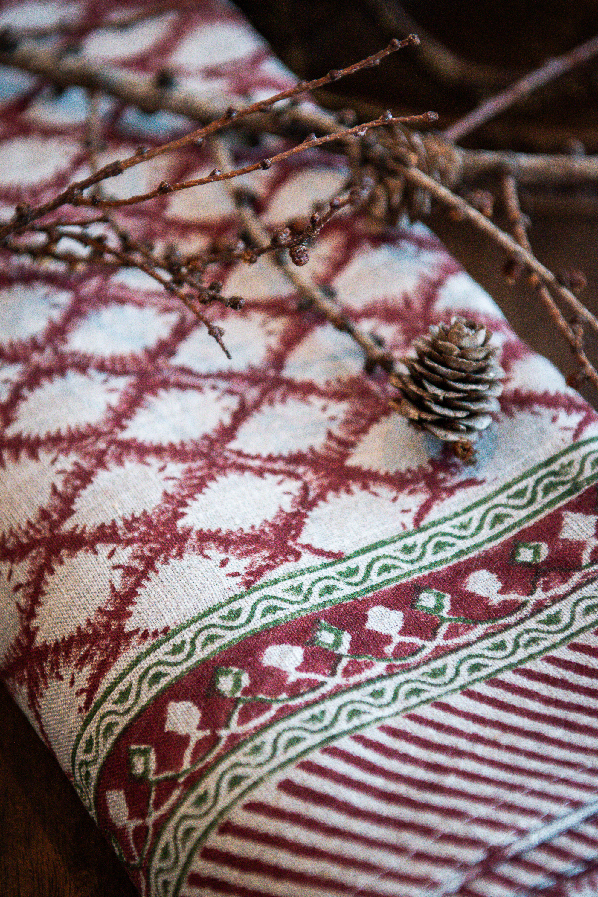 Duk Linne Cypress Red 150X350cm 