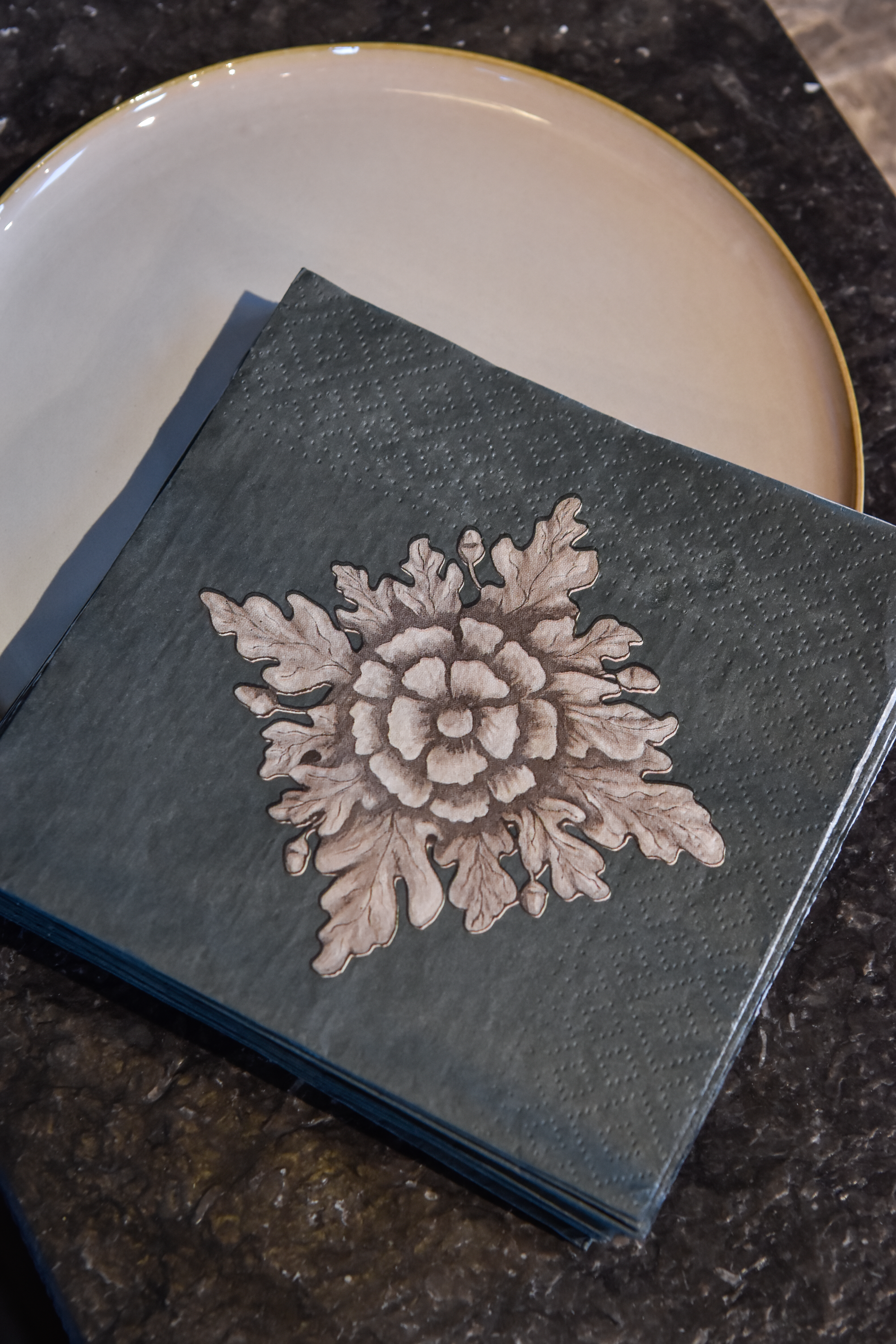 Pappersservett Norrvikens mönster 1