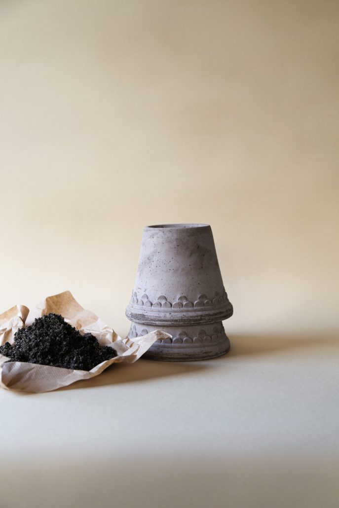 Köpenhamn Kruka Ø18 Grå inkl Fat