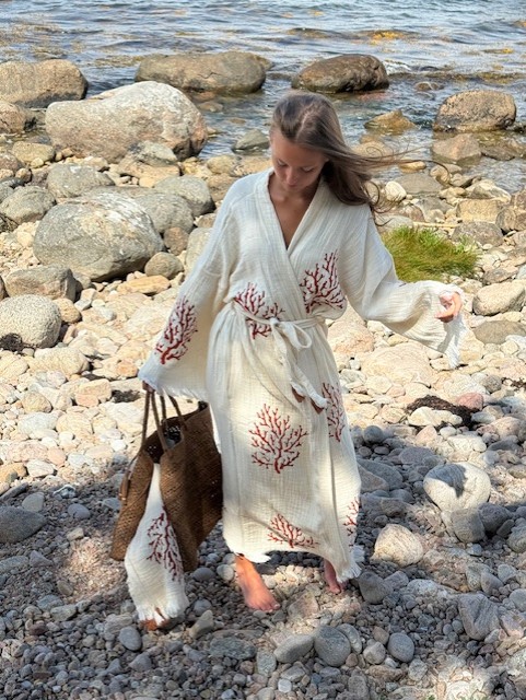 Kimono Reef Corallium Red One Size