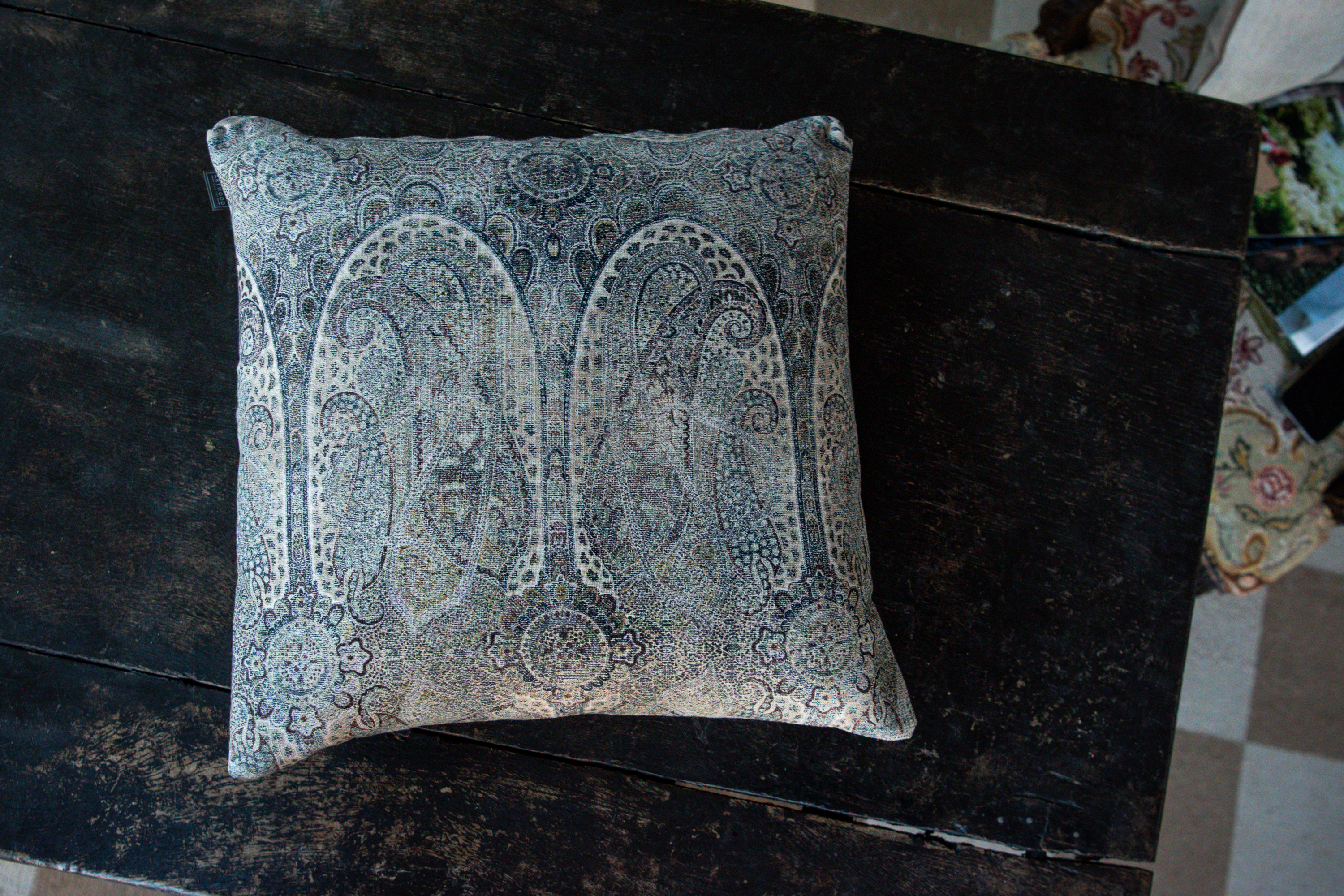 Kuddfodral Sheldon Paisley Brown 50x50